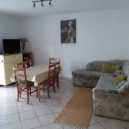 Apartment Mimi Vir